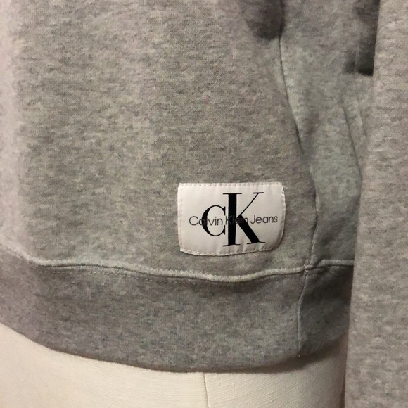 Like New Calvin Klein “Jeans” Semi Cropped Sweatshirt-Sz M-Gray Crewneck - Picture 3 of 15